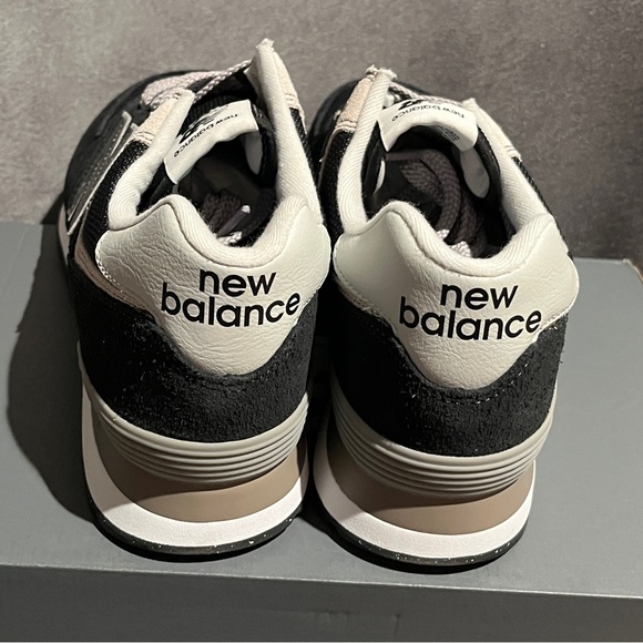 New Balance Men’s Sneakers Black Size 9.5 US - Picture 7 of 11